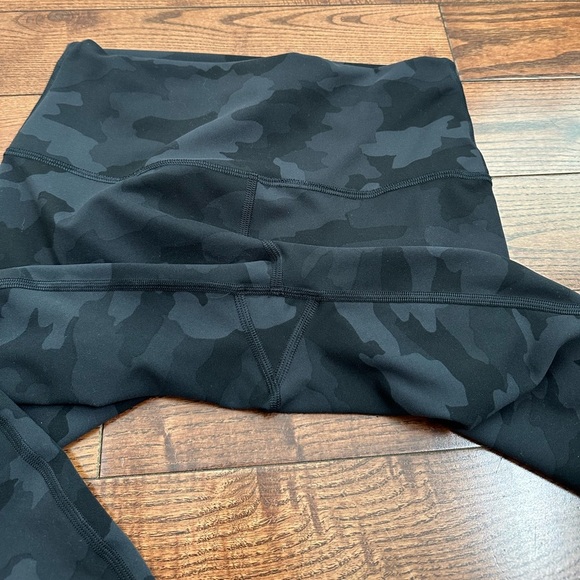 Lululemon Wunder Train High-Rise Crop 23" - Picture 10 of 11